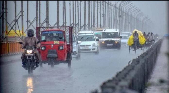 हिमाचल-उत्तराखंड में भारी बारिश से तबाही